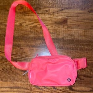 LULULEMON PALE RASPBERRY BELT BAG